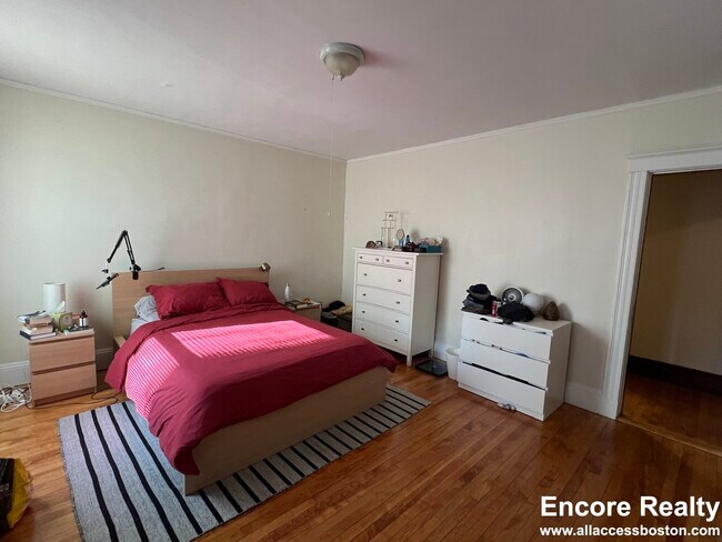 14 Centre St, Cambridge, MA 02139 - photo 6