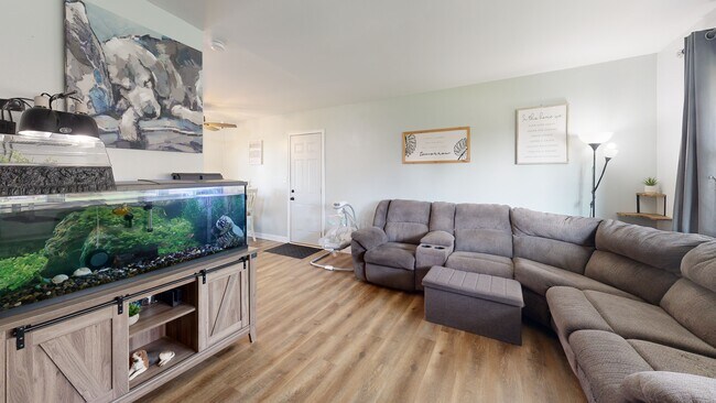 300 Carol Ln, Englewood, OH 45322 - photo 2