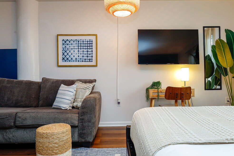 212 West Dr unit FL8-ID1044529P, North Bay Village, FL 33141 - photo 1