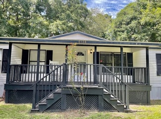 6138 Young St, Ravenel, SC 29470