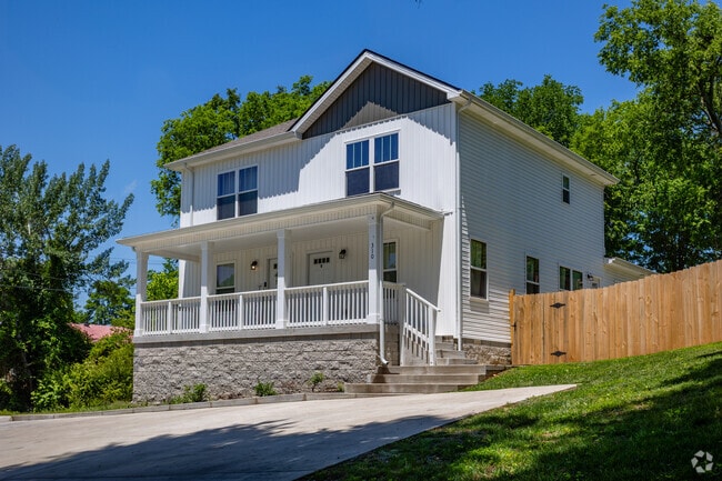Mid-Century cottages call New Providence home.
