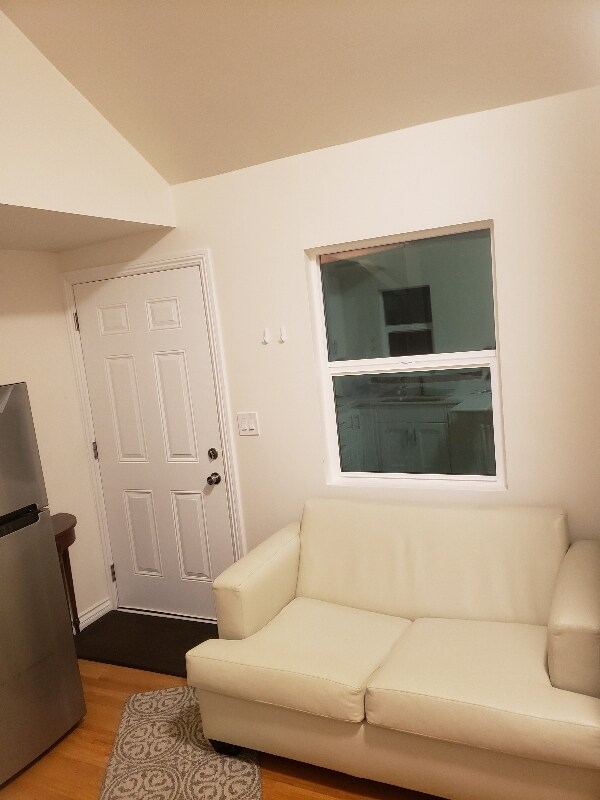 2956 4th Ave, Los Angeles, CA 90018 - photo 2