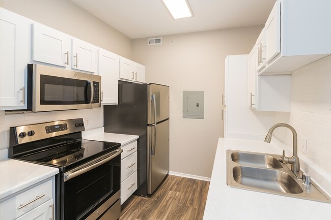 Ridgepointe at Gleneagle_1x1_CS_Winter2020_02