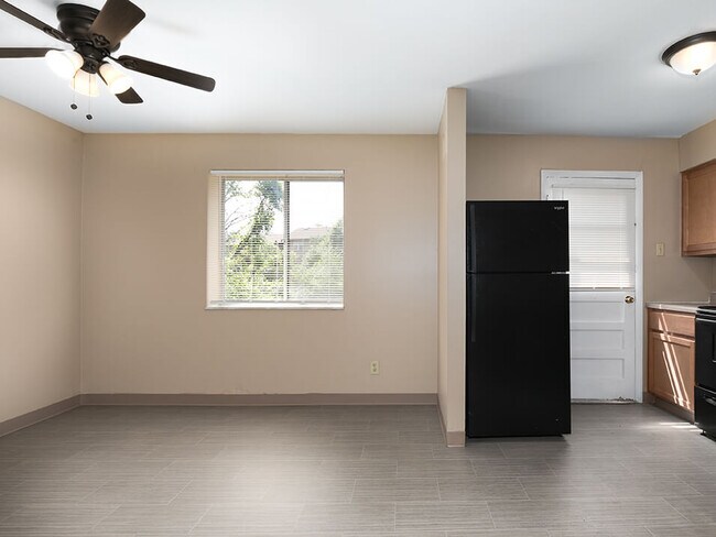 Dining Area With Ceiling Fan