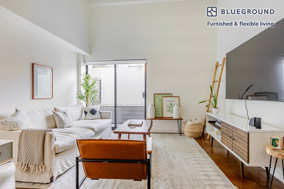 654 N Virgil Ave unit FL3-ID1371, Los Angeles, CA 90029 - photo 1