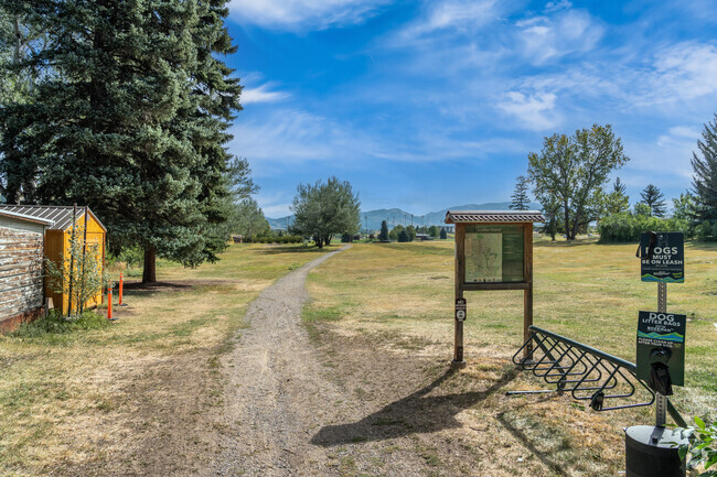 Bogert Park runners and bikers enjoy the trails at Lindley Center.