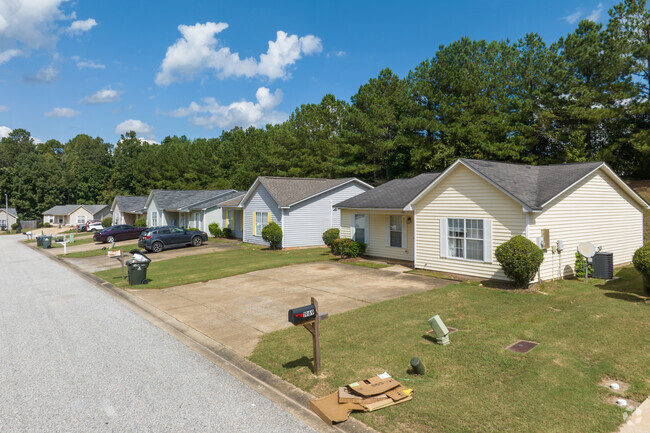 You'll find communities of single story farmhouse style homes in Harmon Estates.