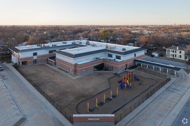 Kids are challenged to excel at Lincoln Elementary School.