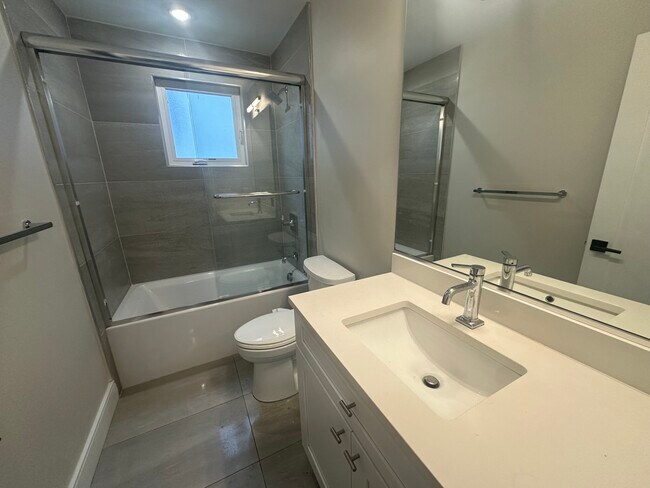 44 Iffley Rd unit 2, Jamaica Plain, MA 02130 - photo 4