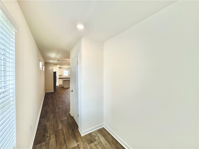 549 Seaborn Cir, Pendleton, SC 29670 - photo 2