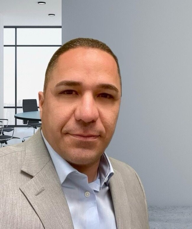 Agent Photo