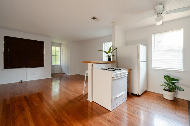 1337 Vinton Ave unit 4, Memphis, TN 38104 - photo 6