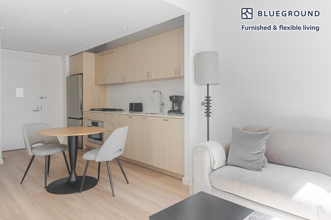 266 W 96th St unit FL12-ID2030, New York, NY 10025 - photo 4