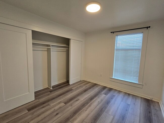 1049 56th St unit Upper, Emeryville, CA 94608 - photo 5