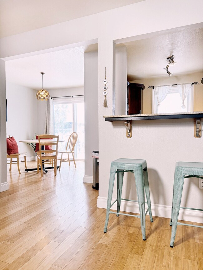 319 W 12th Ave unit ID1284534P, Anchorage, AK 99501 - photo 2