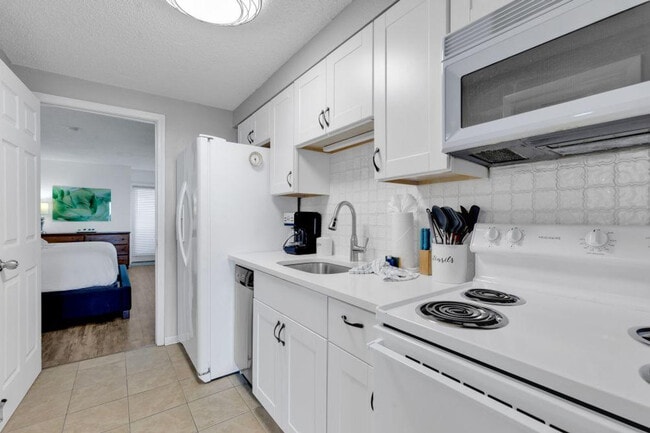 2406 N Ocean Blvd unit ID1266206P, Myrtle Beach, SC 29577 - photo 3