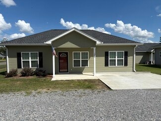 1322 Stanley St, Dudley, GA 31022