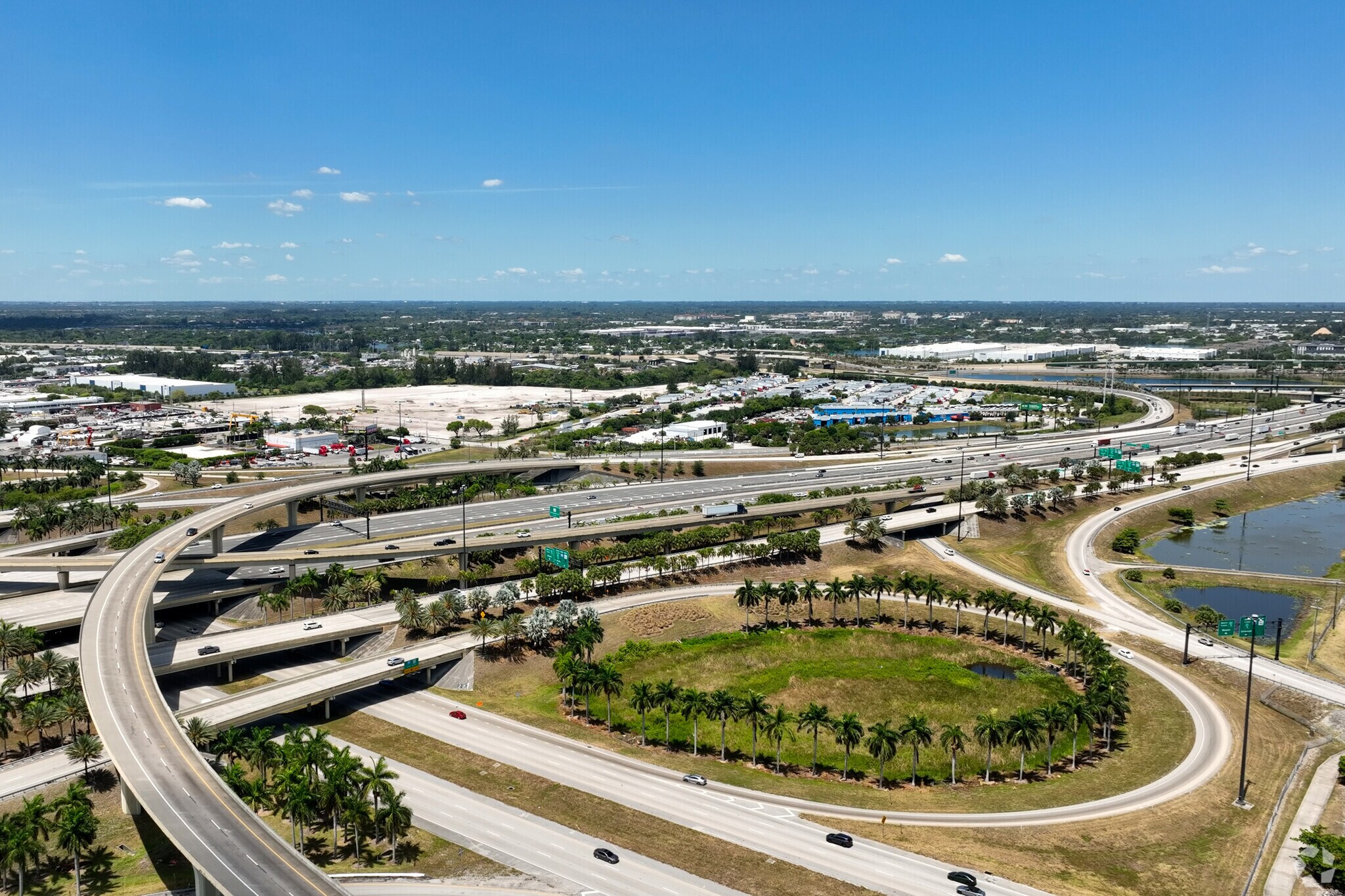 Lauderdale Isles has an excellent location for highway access.