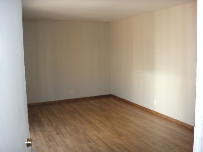 206 Broadway St unit C, Eau Claire, WI 54703 - photo 4