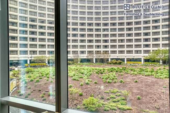 1901 Connecticut Ave NW unit FL3-ID663, Washington, DC 20009 - photo 4