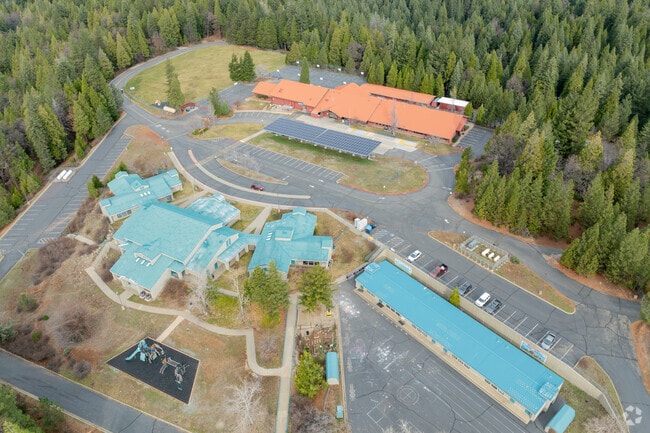 The student population at Sierra Ridge Middle School is 286.