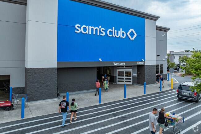 Sam's Club grocery club offers bulk discounts to Morningside residents.