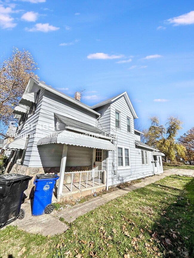 3295 W 46th St Unit B, Cleveland, OH 44102