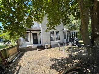 500 W Walnut St, Fairbury, IL 61739