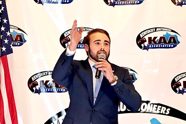 Agent Photo