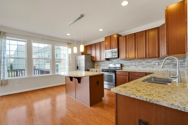 6 Lamplighter Ln, Stafford Courthouse, VA 22554 - photo 2