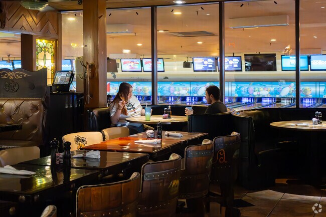 Attached to Western Bowl, Cancun Restaurant in Bridgetown offers Mexican cuisine.