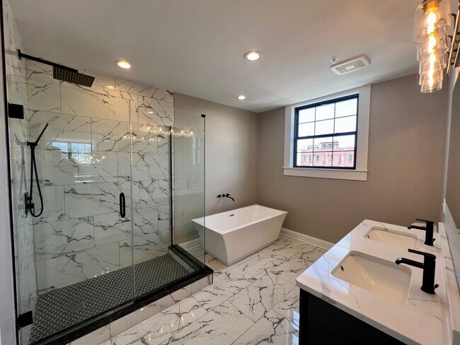 116 S Main St unit 404, Wilkes-Barre, PA 18701 - photo 2