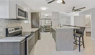 725 SE 14th Ct, Fort Lauderdale, FL 33316