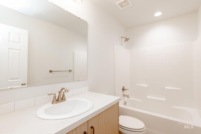 3894 E Jamestown Dr, Nampa, ID 83686 - photo 7