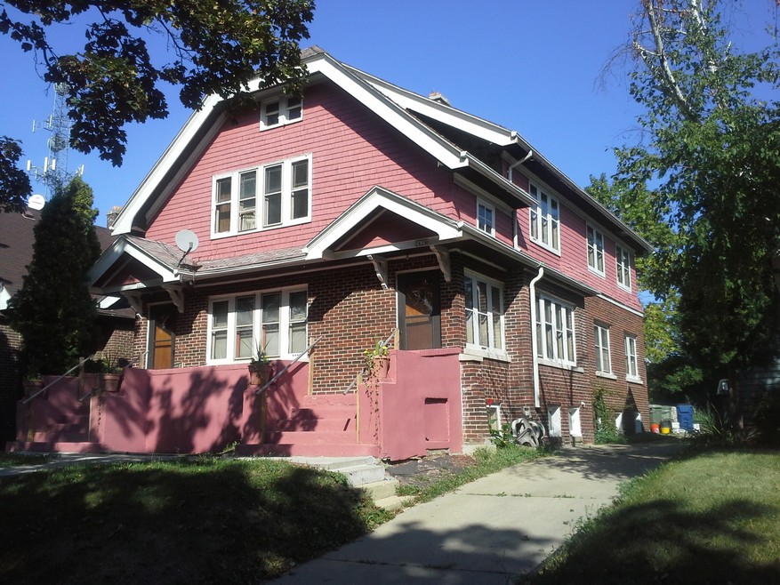 2628-2630 N 59th St unit 2, Milwaukee, WI 53210 - photo 1