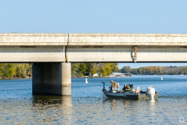 Catch big fish on the Rock River near Look West.