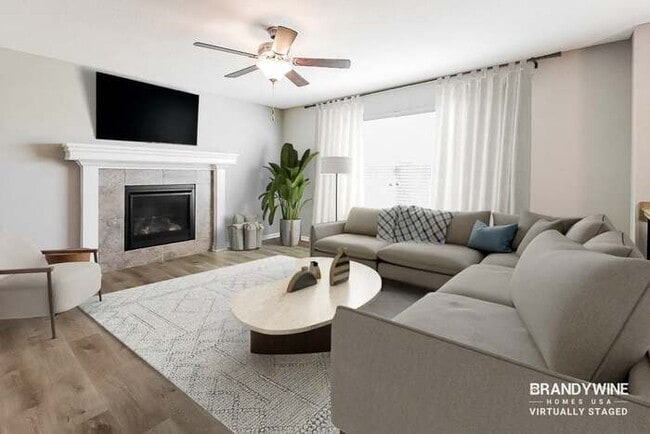 702 Poplar Cir, Belton, MO 64012 - photo 2