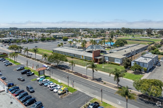 Santa Clara High School is a highly rated Catholic private school located in Oxnard, CA.