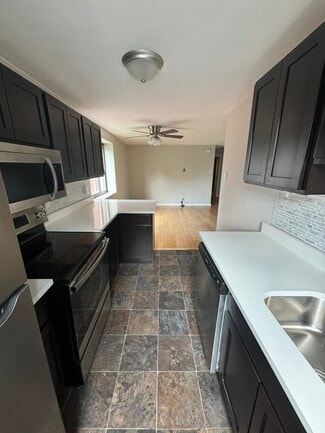 1425 Mcfarland Rd, Pittsburgh, PA 15216