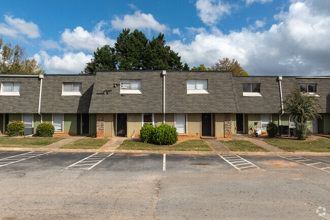 Green-Crestwood has Condos in the College Glen Condominiums between $90,000 and $160,000.