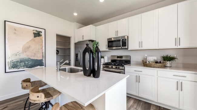 2011 E Porcupine Dr, Eagle Mountain, UT 84005 - photo 3