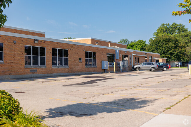 Students at Huntley Elementary go on to attend Einstein or Roosevelt Middle Schools.