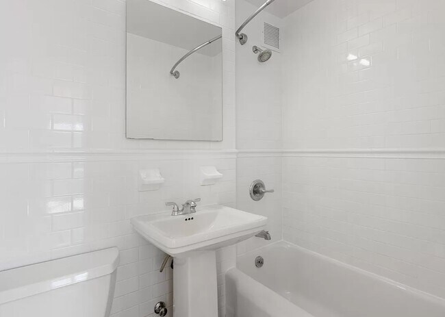 308 W 48th St unit 3, New York, NY 10036 - photo 6