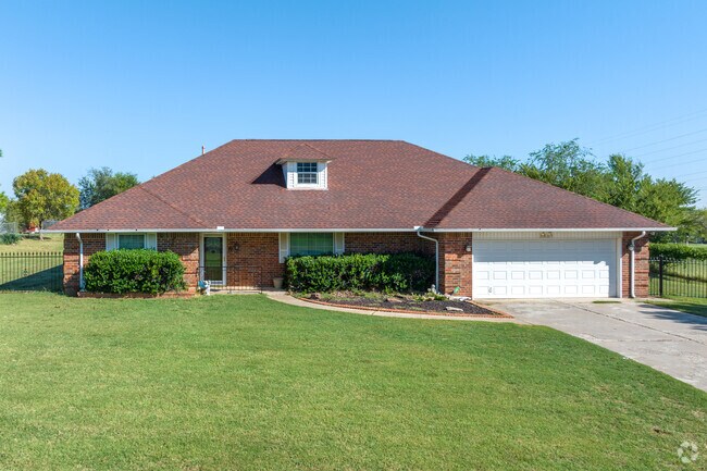 Forest park is home to a variety of ranch-style homes.