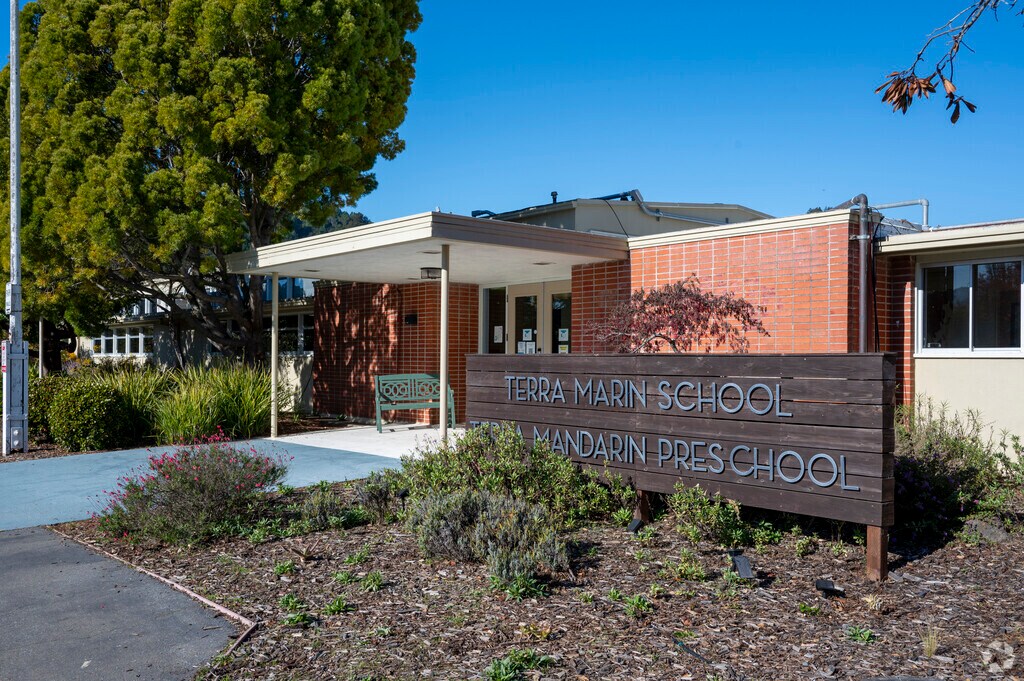 Terra Marin School focuses on the higher education of its students.