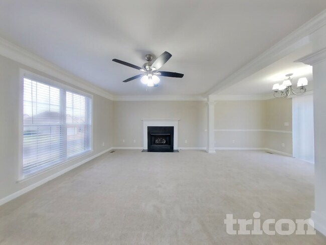 1007 Golf View Way, Spring Hill, TN 37174 - photo 2