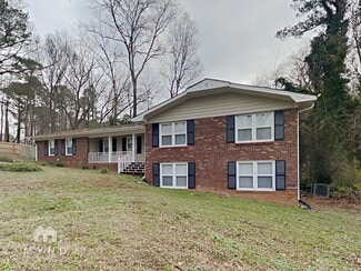 2550 Stoney Brook Ln NE, Marietta, GA 30062