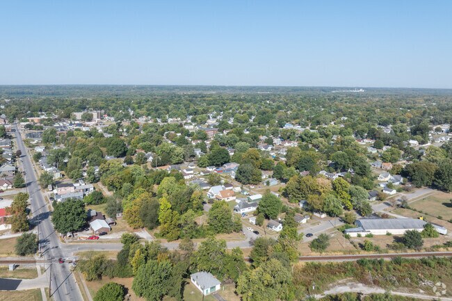 12 Points sits less than 2 miles north of Indiana State University.