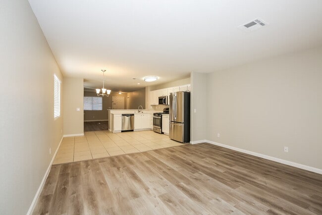 7933 Odysseus Ave, Las Vegas, NV 89131 - photo 5