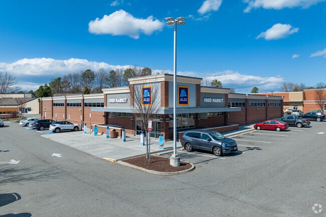 Aldi offers Regency residents affordable groceries.